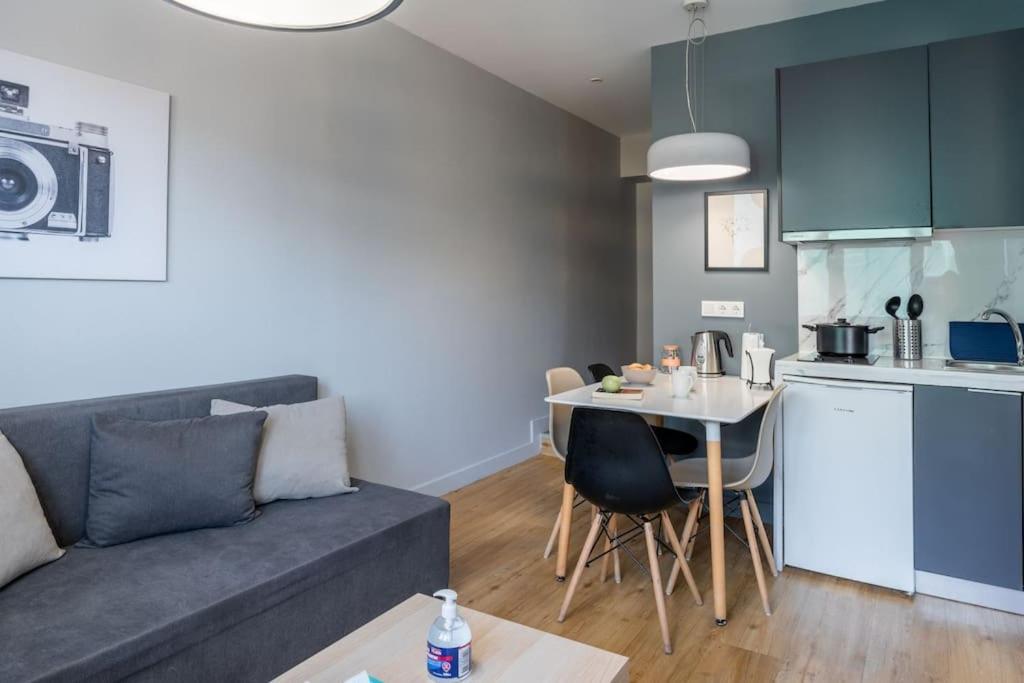 Cute, Bright And Cozy Flat 5 Min Walk To Acropolis Apartment Athens Exterior photo